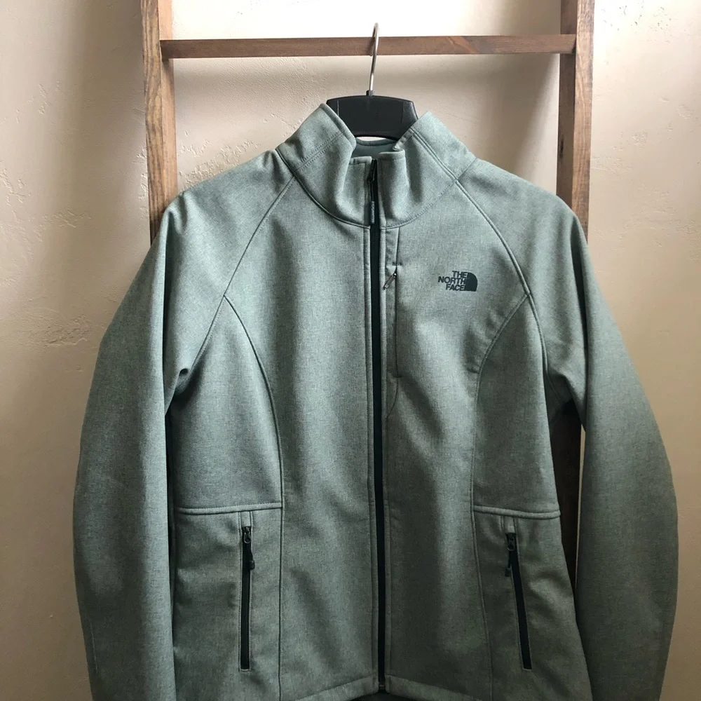 The North Face Women’s Sage Green Jacket - Picture 1 of 2